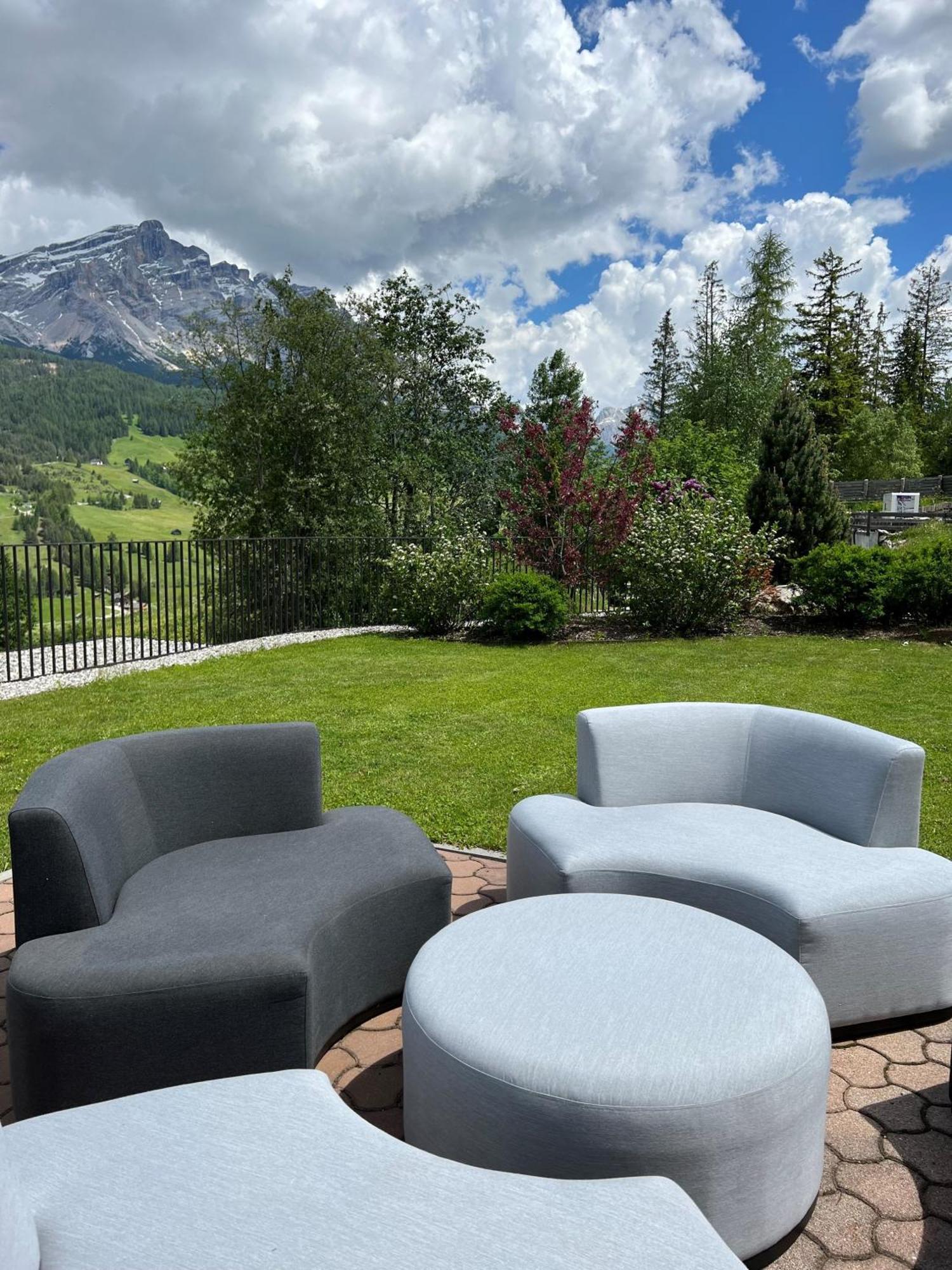 Hotel Lech Da Sompunt บาเดีย ภายนอก รูปภาพ