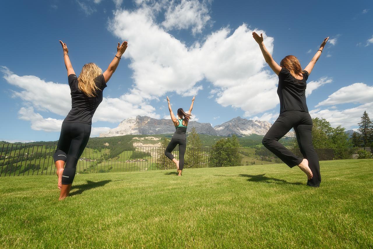 Hotel Lech Da Sompunt บาเดีย ภายนอก รูปภาพ